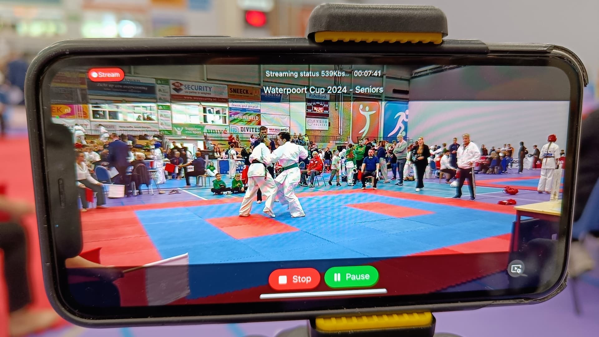 Предварительный просмотр приложения для прямой трансляции